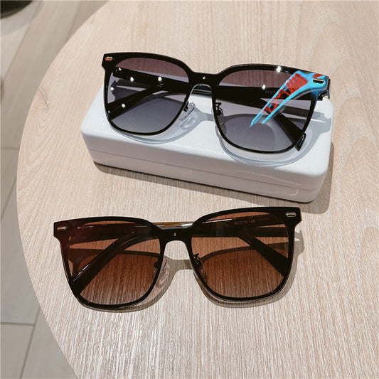 female big frame round sunglasses